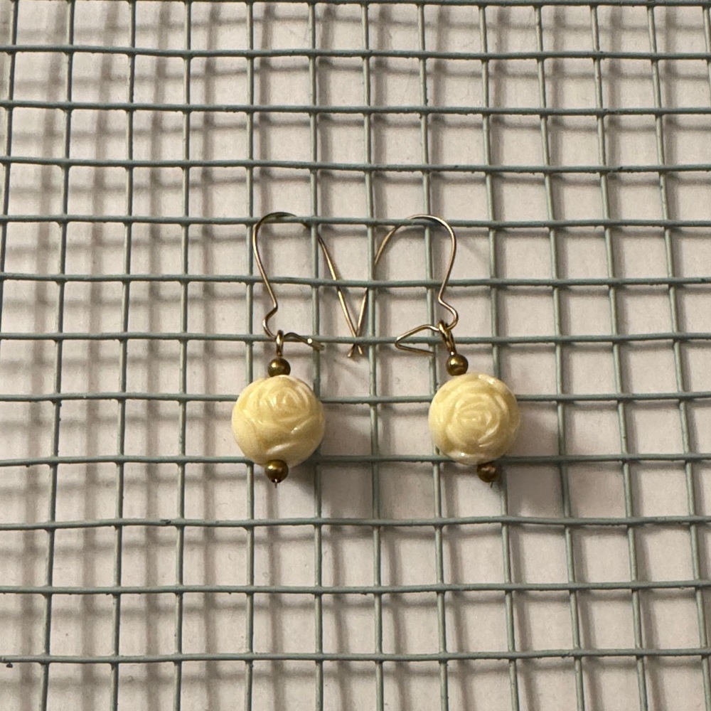 Vintage Cream Rose Drop Earrings